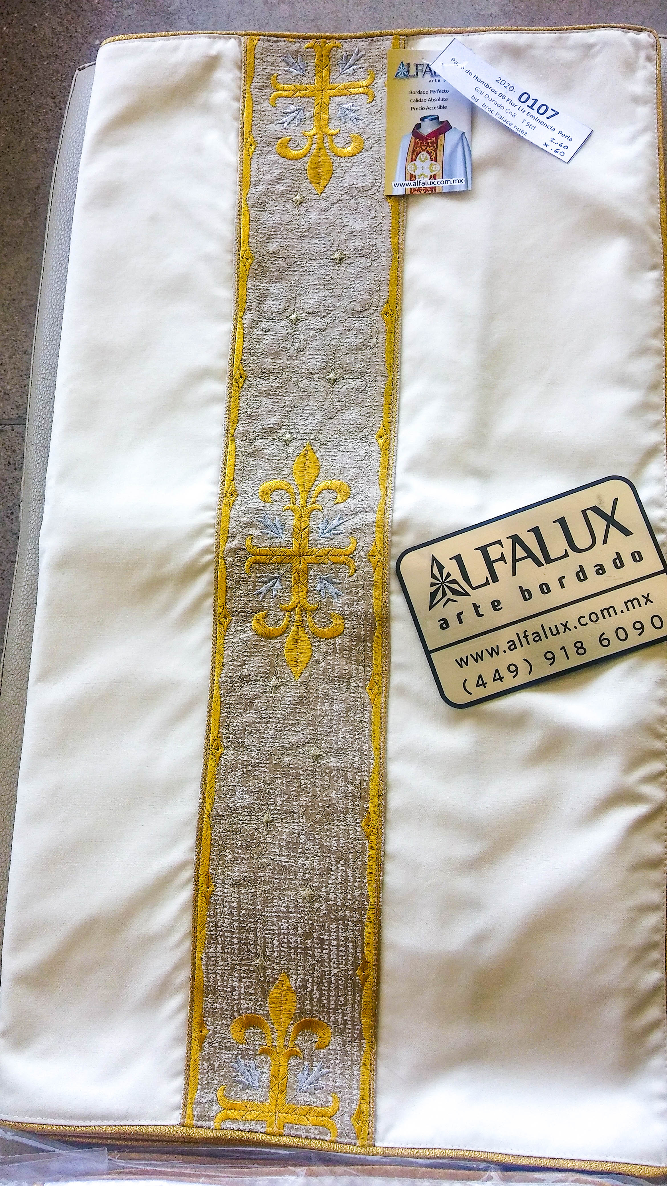 06 FLOR LIZ Capa Paño 934 Brocado 